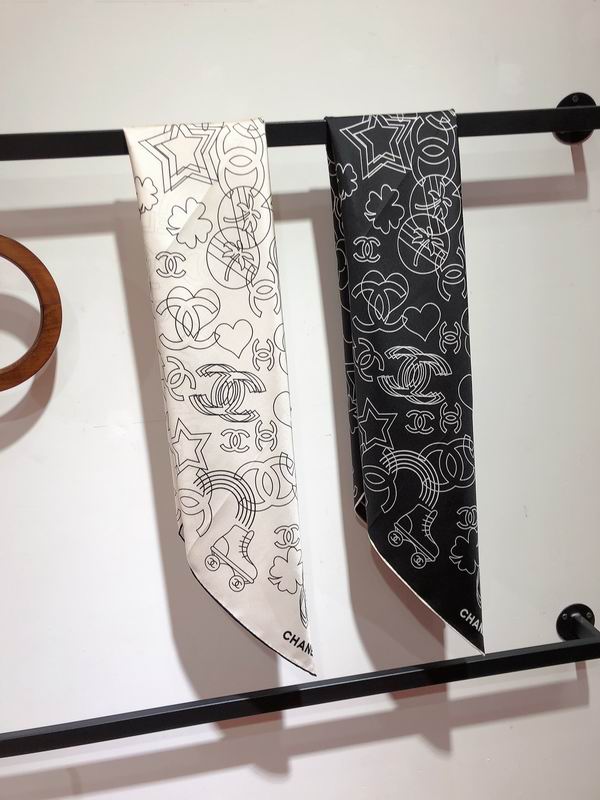 Chanel silk scarf 90X90cm E13